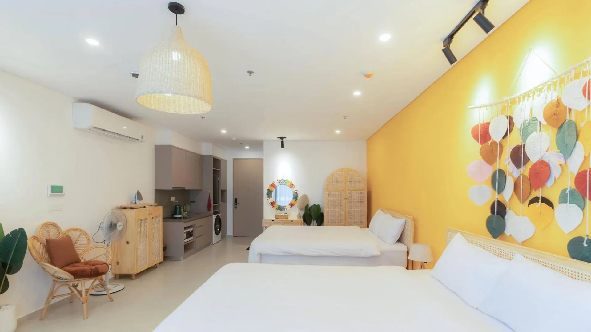My Oi Homestay - The Song Luxury Apartment - Infinity Pools - Near Beach Vung Tau Vietnam